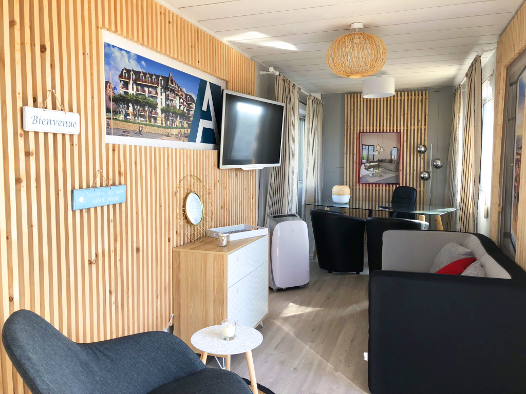 Vue intérieure du bureau de vente